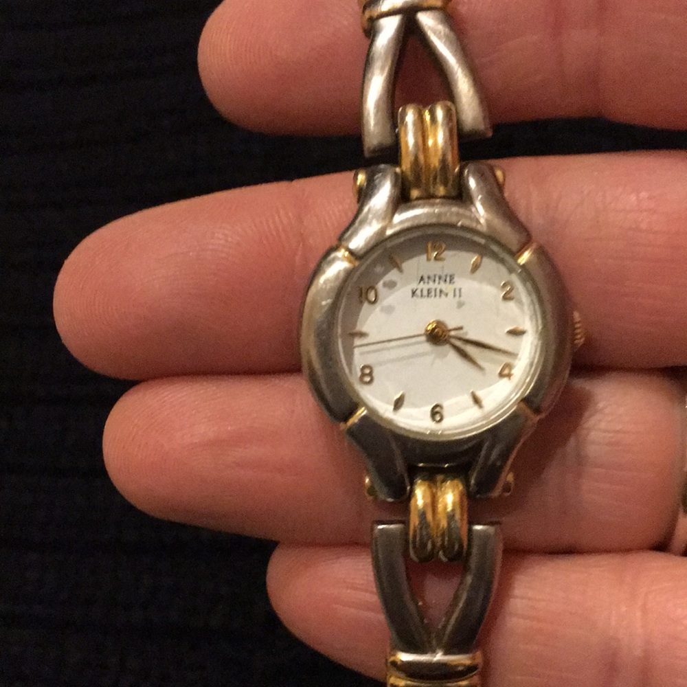 Women’s stainless steel watch